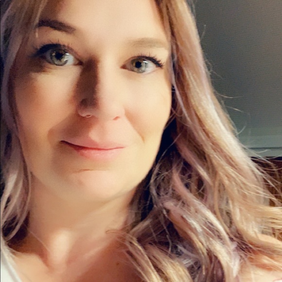 Meet your Posher, Traylisha - Picture 2 of 2